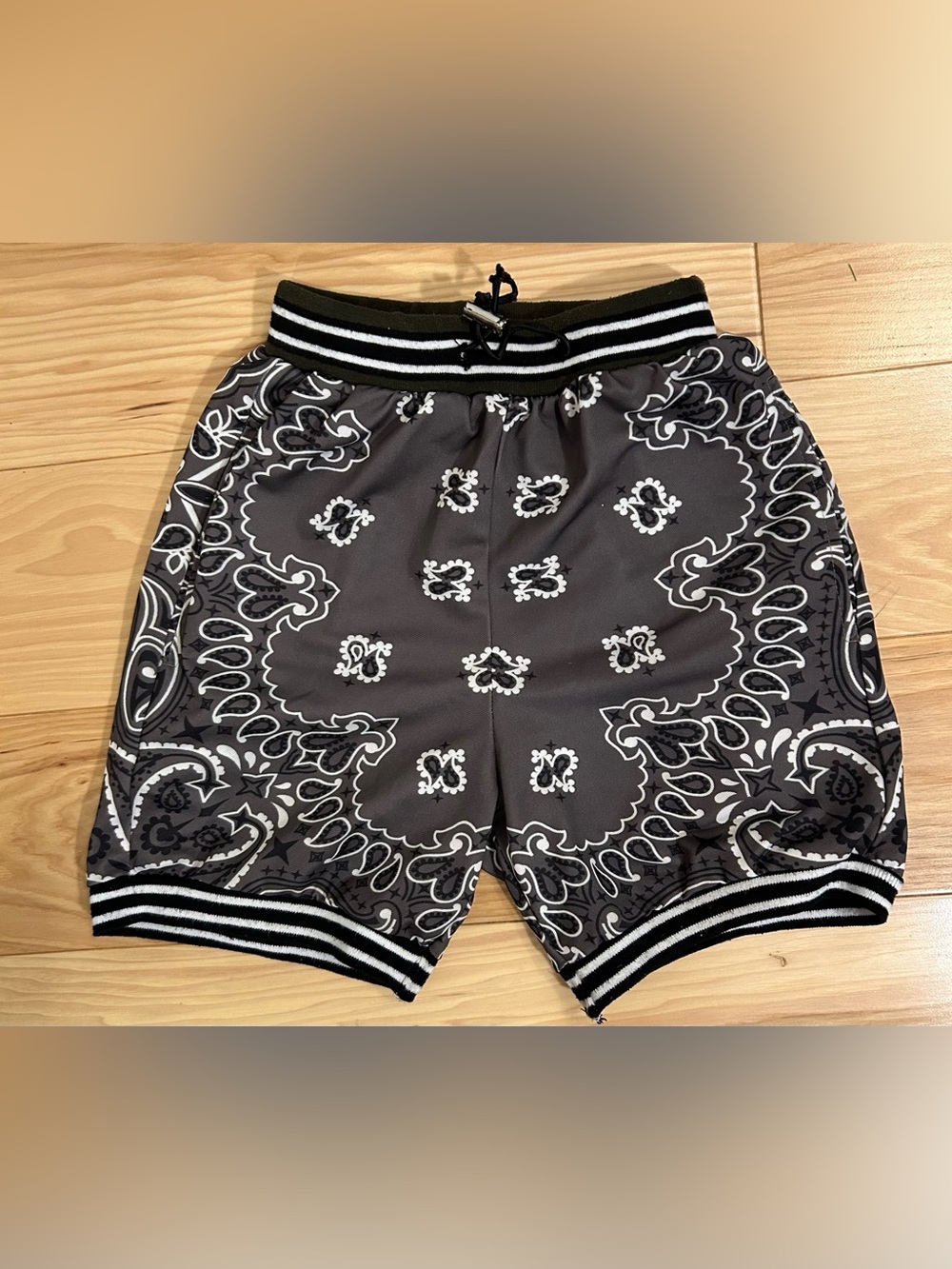 Lola & the Boys bandana shorts